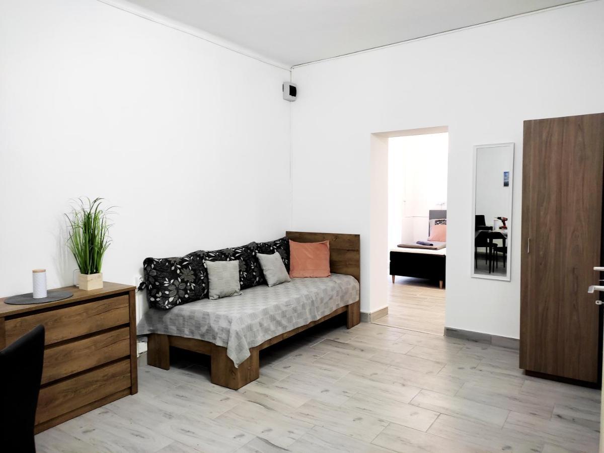 Dunapart Apartment Vac Bagian luar foto
