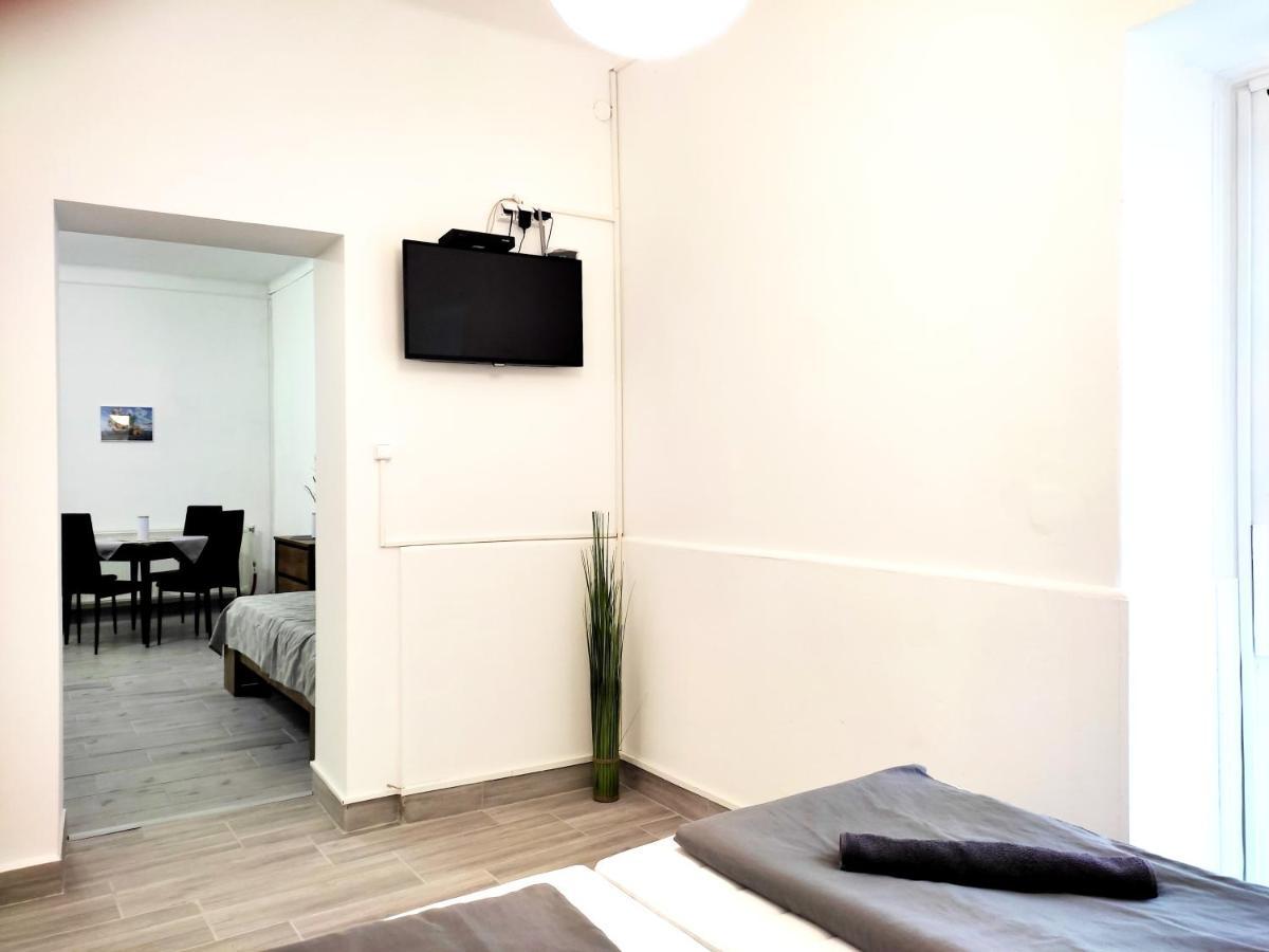 Dunapart Apartment Vac Bagian luar foto