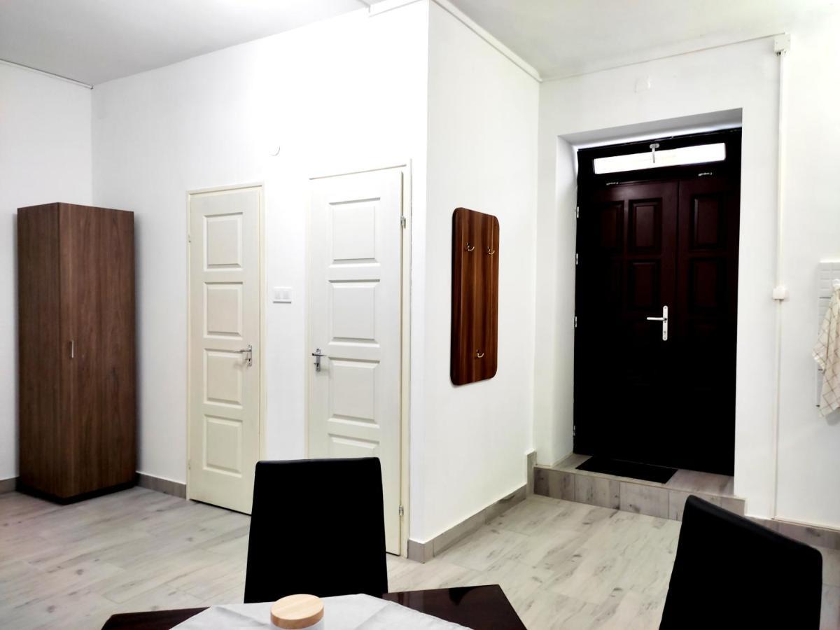 Dunapart Apartment Vac Bagian luar foto